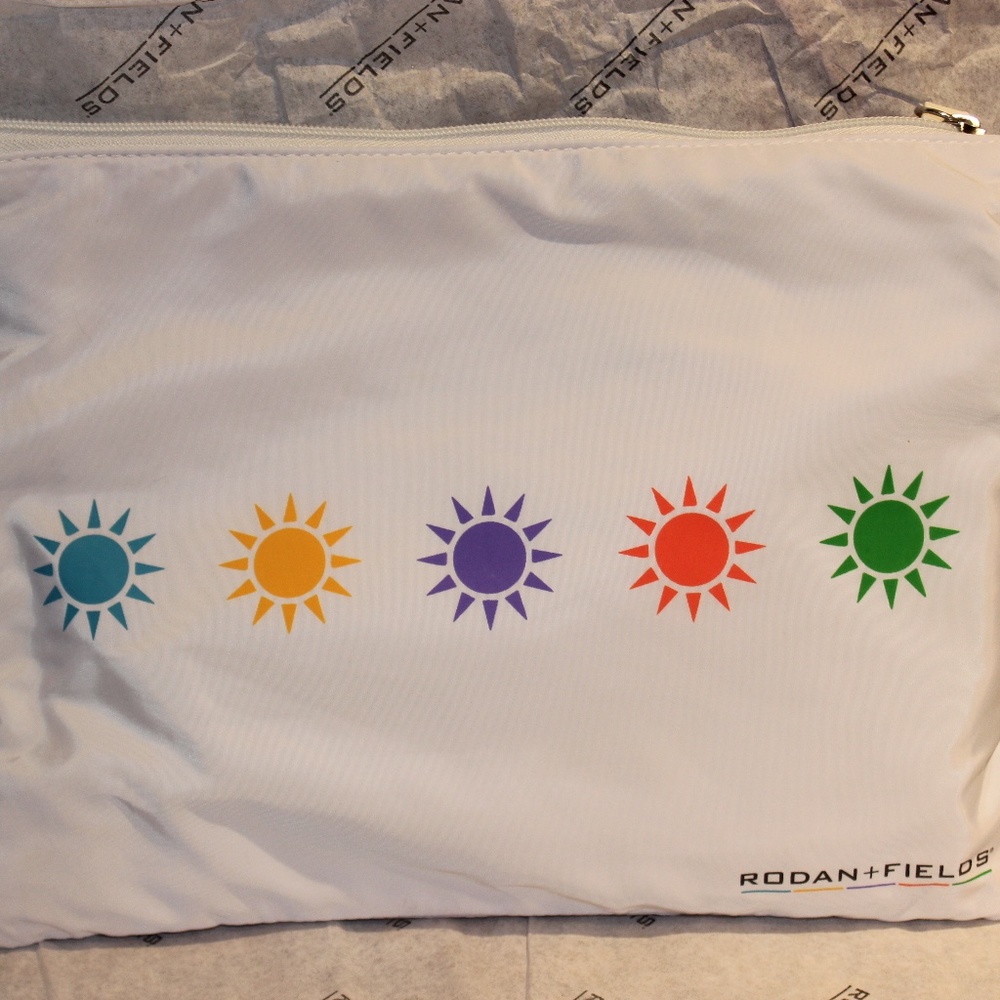 Ltd Ed - R&F Waterproof Cosmetic/Lotion Beach Bag